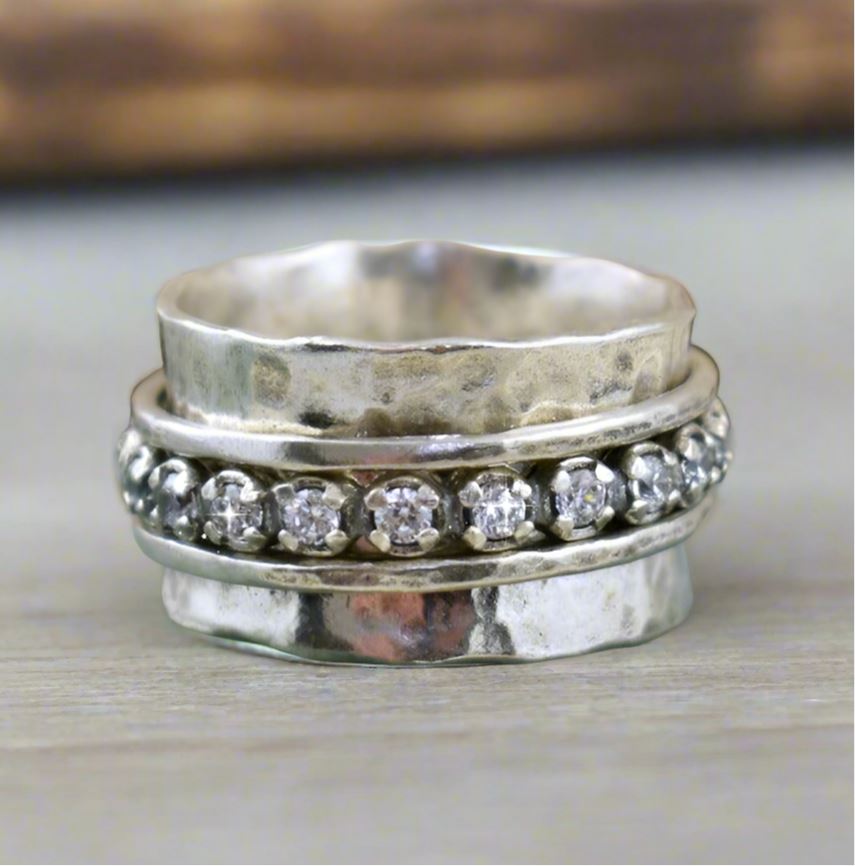 Primitive Shine Ring - In Silver