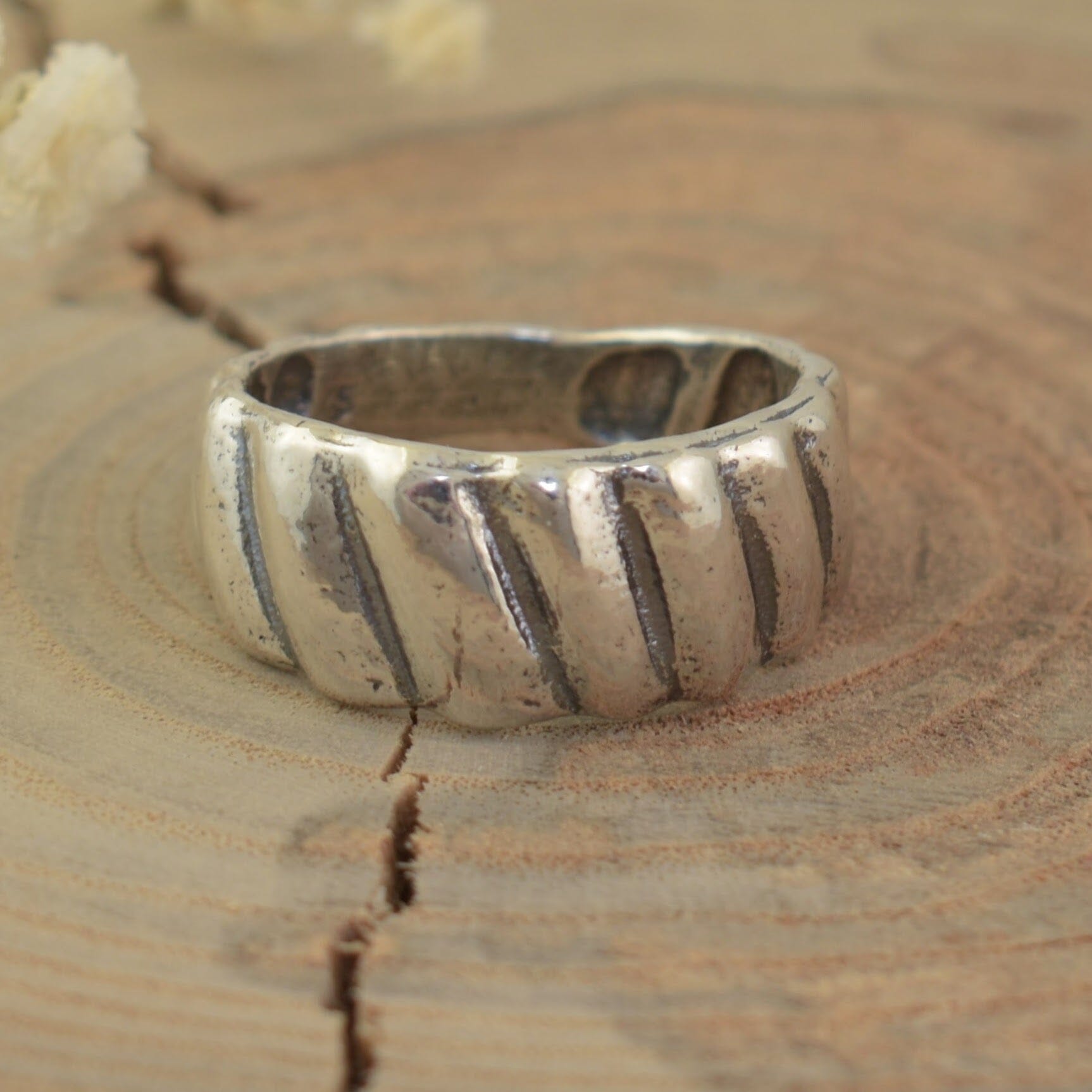 antiqued silver band with ridges