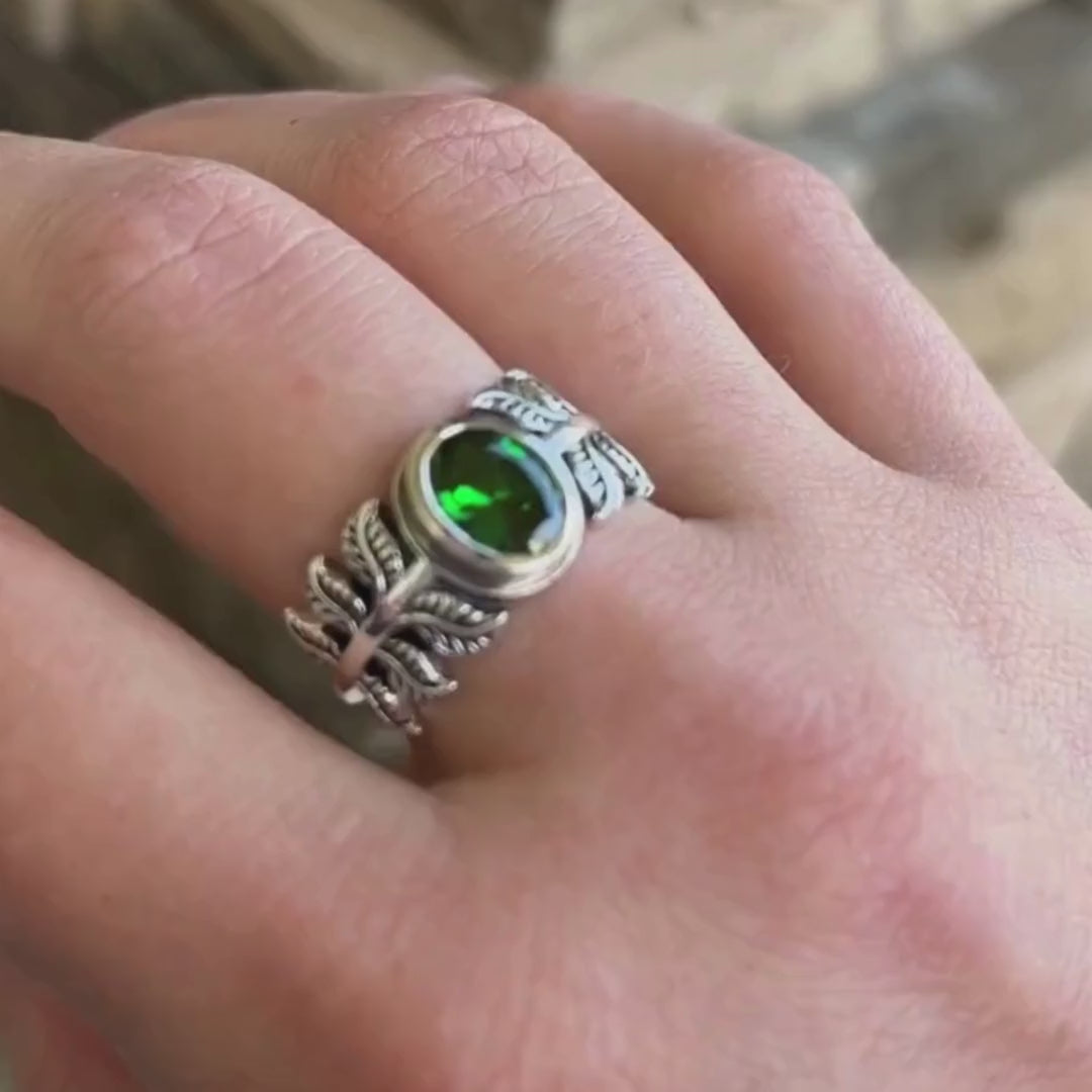 Emerald Palm Ring